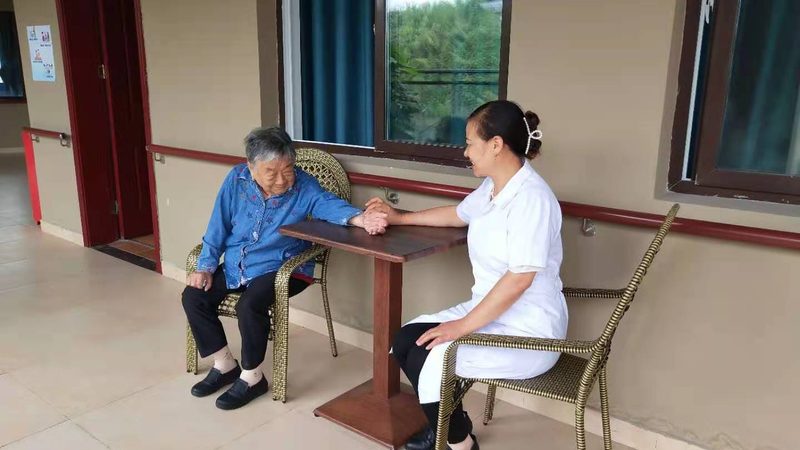 北京护工陪护，如何根据实际需求合理选择按小时计费服务？**