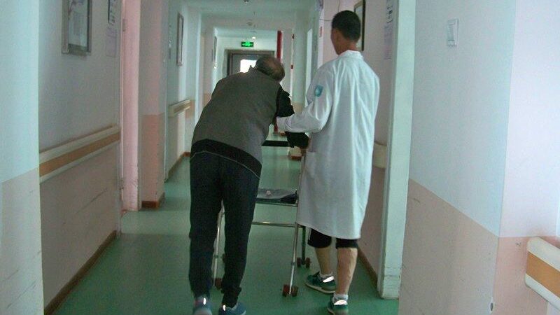 成都医养结合床位价格揭秘：如何选择合适的护理方案**